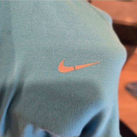 Women’s Nike DRI FIT 1/4 Zip Pullover Jacket Size Small Light Blue - Picture 11 of 13